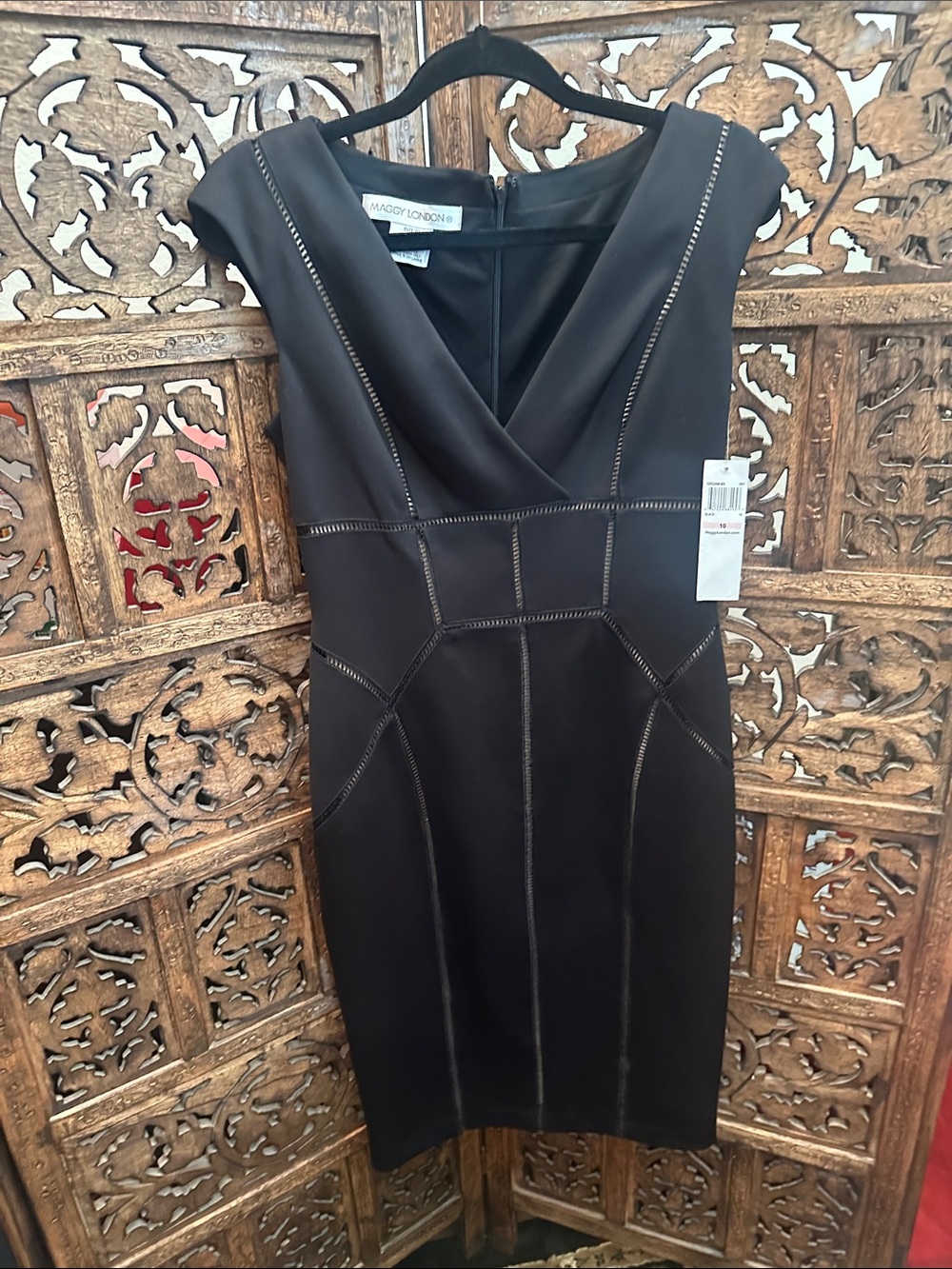 Maggy London Black V-Neck Midi Sheath Dress Size 10